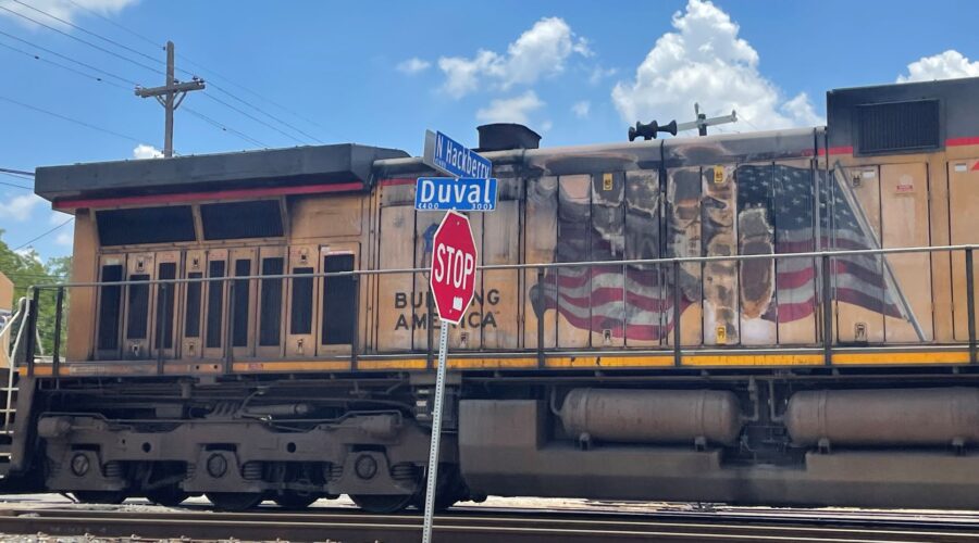 Train at Hackberry and Duval